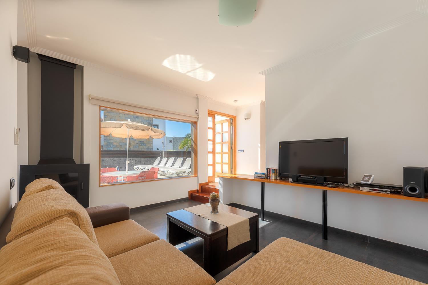 Camelot Holiday Homes By Livvo ปลายาบลังกา ภายนอก รูปภาพ