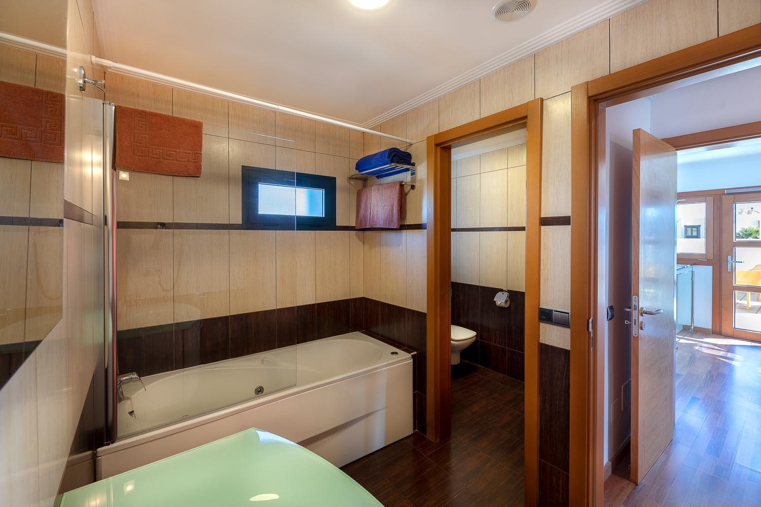 Camelot Holiday Homes By Livvo ปลายาบลังกา ภายนอก รูปภาพ