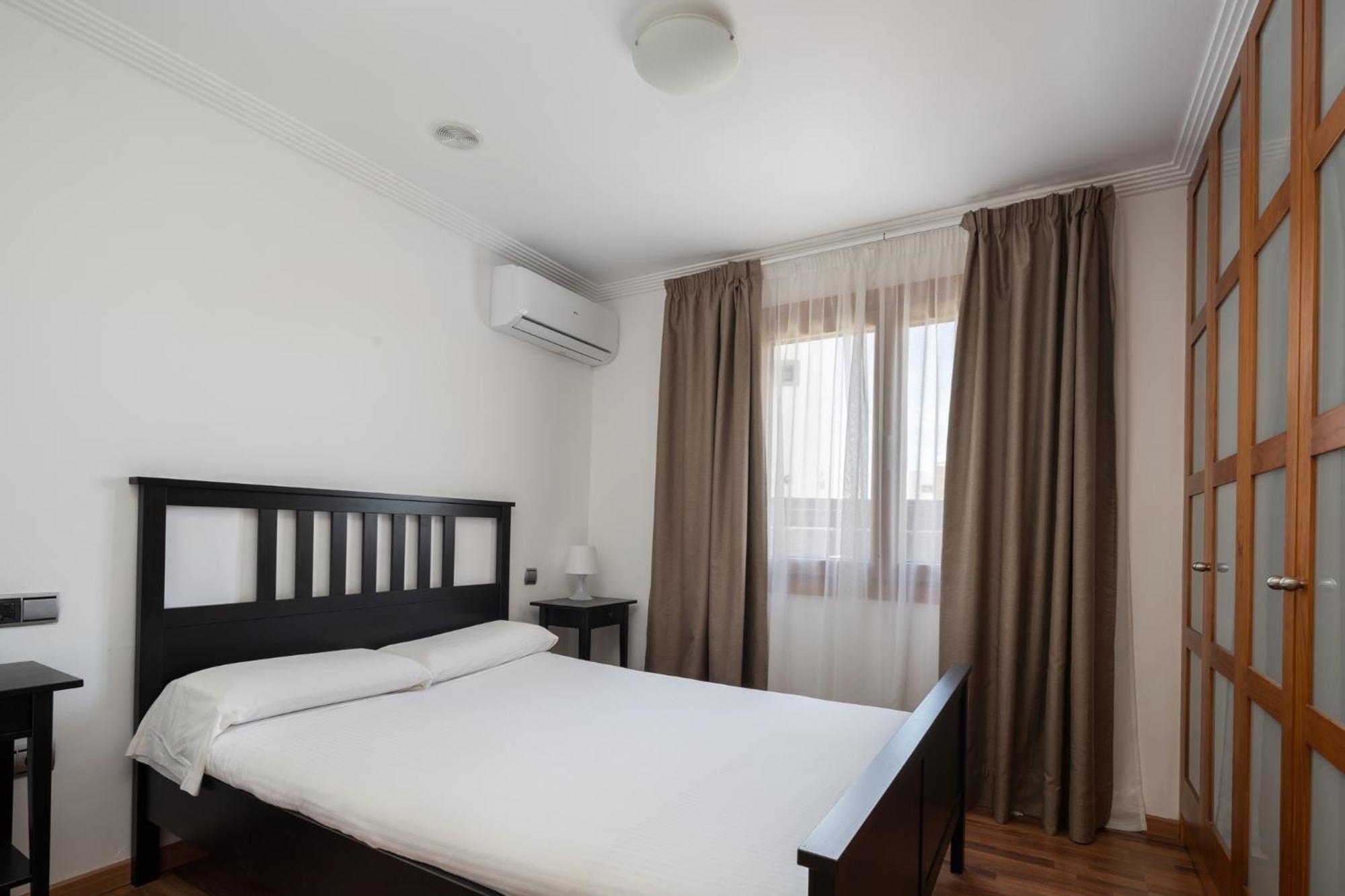 Camelot Holiday Homes By Livvo ปลายาบลังกา ภายนอก รูปภาพ
