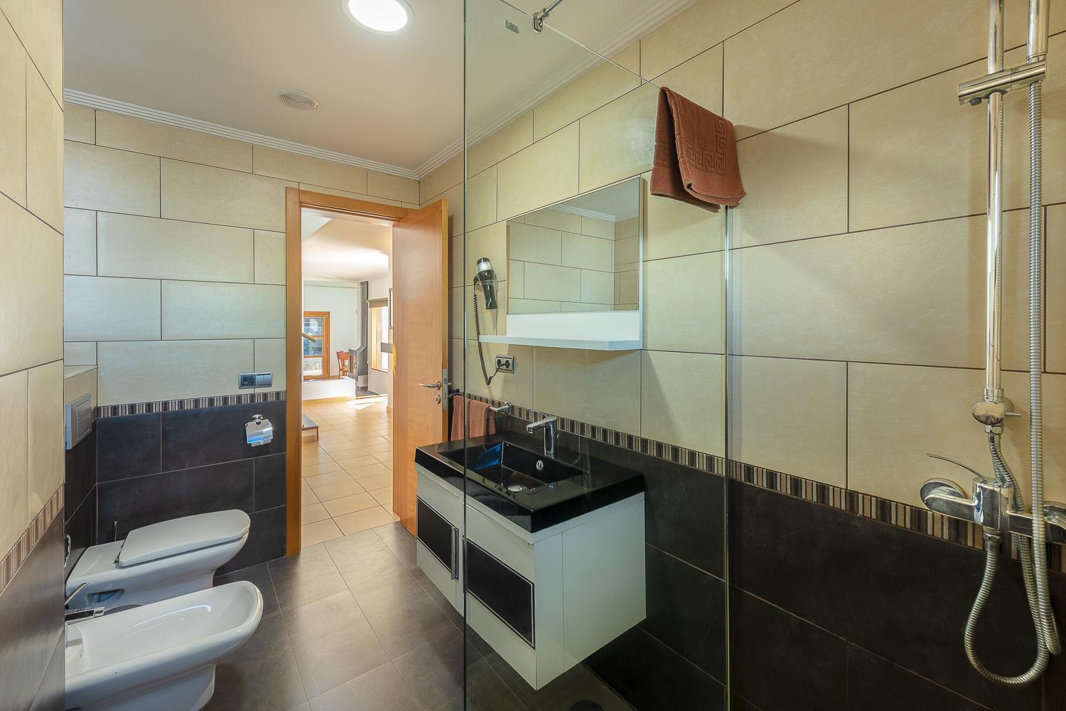 Camelot Holiday Homes By Livvo ปลายาบลังกา ภายนอก รูปภาพ