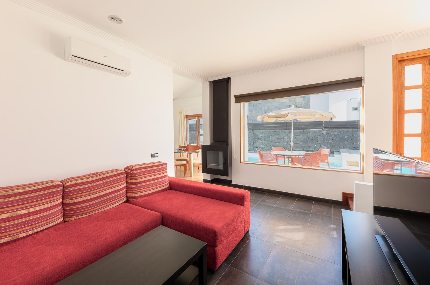 Camelot Holiday Homes By Livvo ปลายาบลังกา ภายนอก รูปภาพ