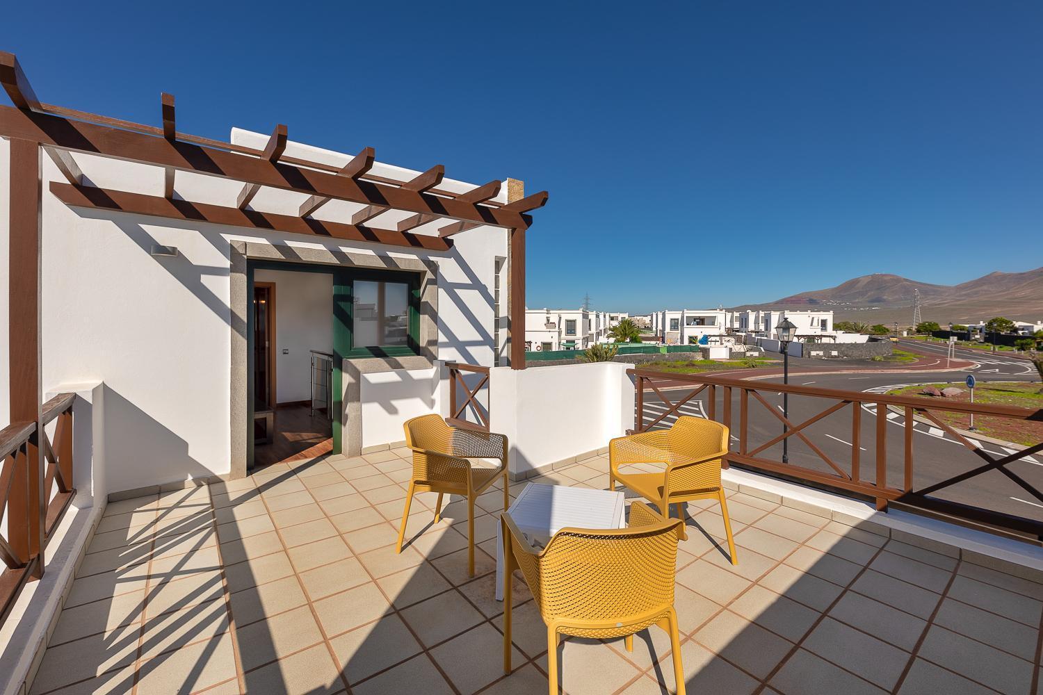 Camelot Holiday Homes By Livvo ปลายาบลังกา ภายนอก รูปภาพ