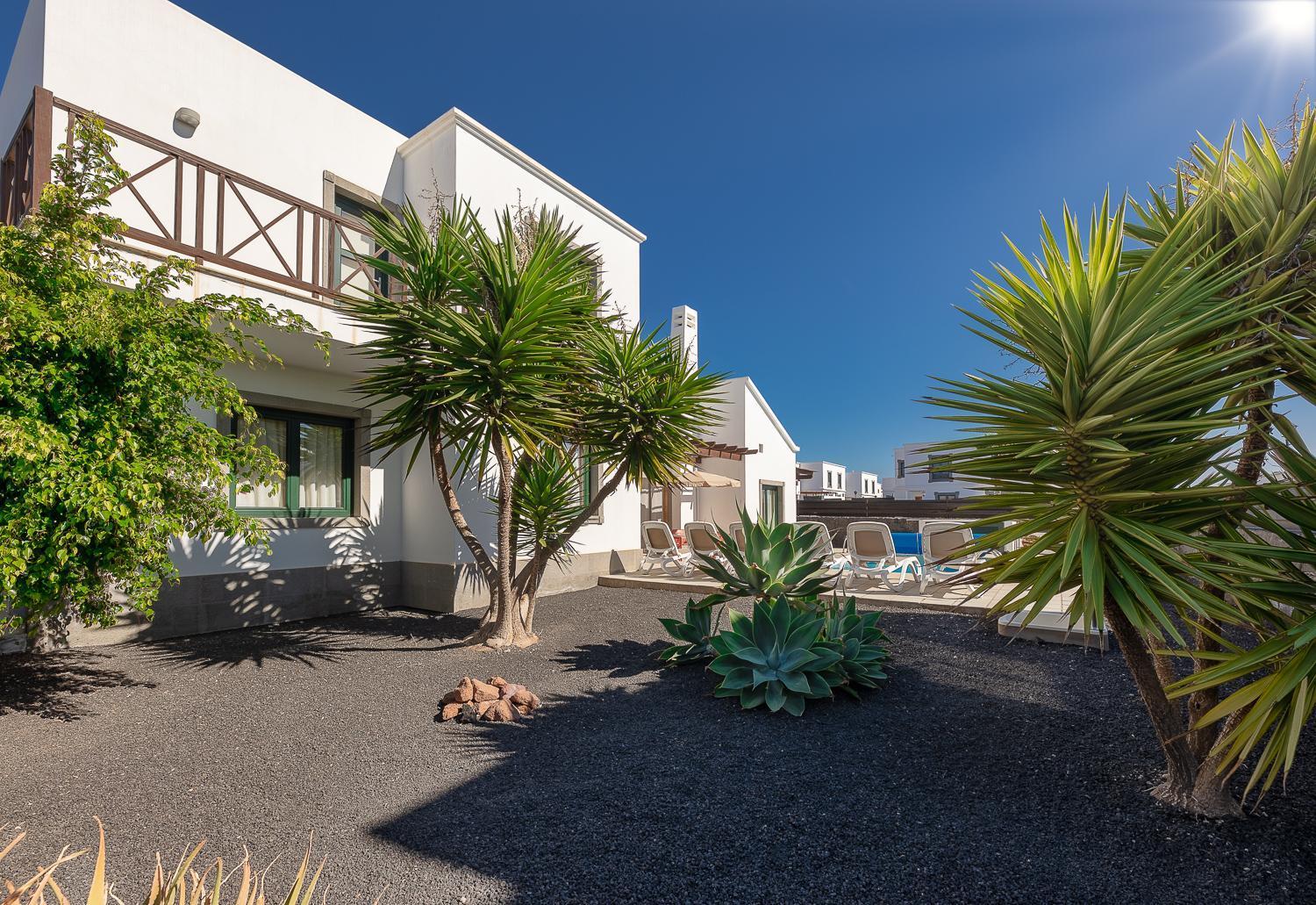 Camelot Holiday Homes By Livvo ปลายาบลังกา ภายนอก รูปภาพ
